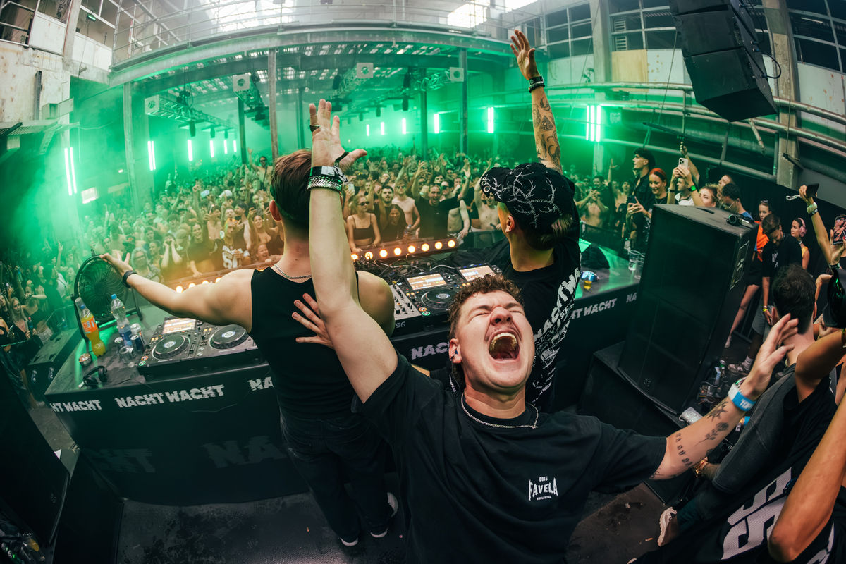 Loading... just a sec